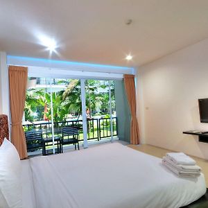 Premier Pool Side Room
